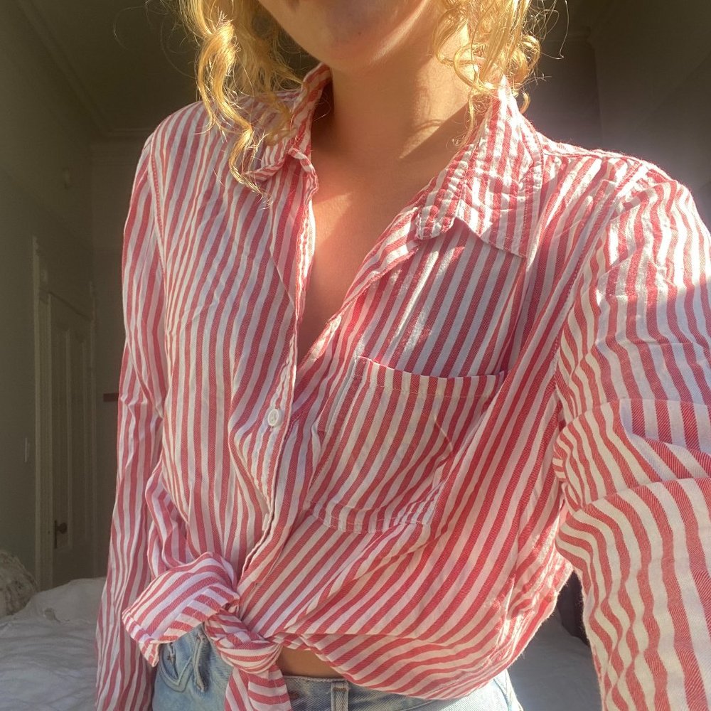 Super Fun & Funky Red & White Button Down Size L